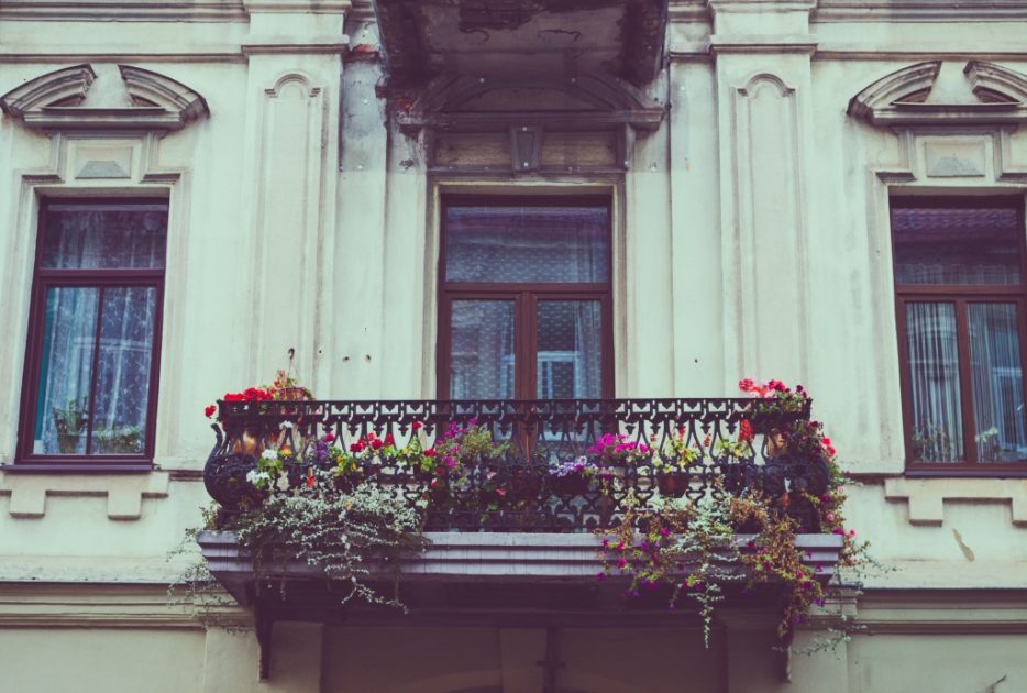 balcony feng shui